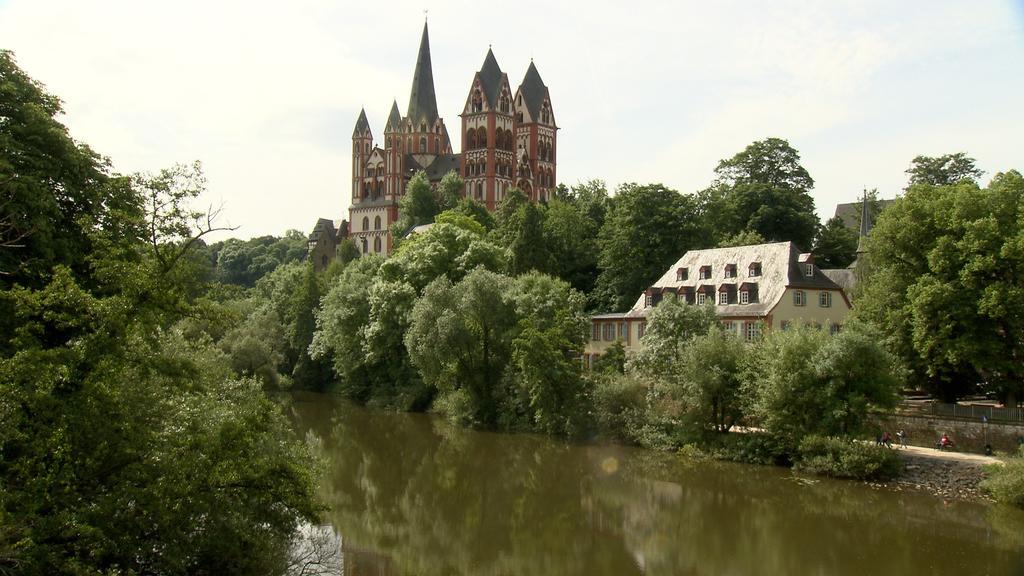 Hotel Gaestehaus Priester Limburg an der Lahn Extérieur photo