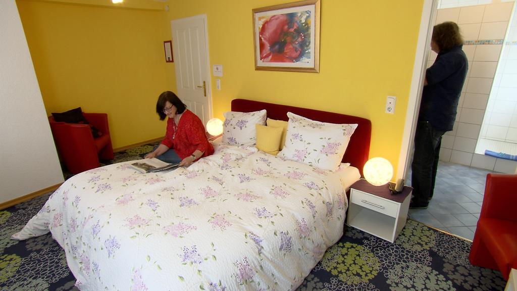 Hotel Gaestehaus Priester Limburg an der Lahn Extérieur photo