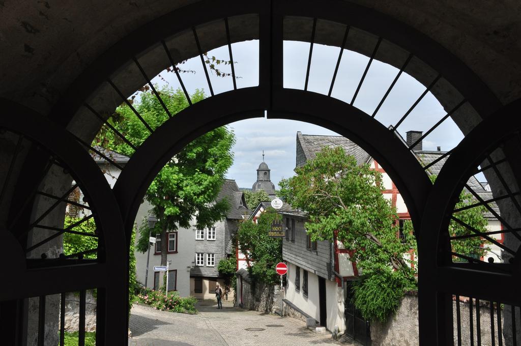 Hotel Gaestehaus Priester Limburg an der Lahn Extérieur photo